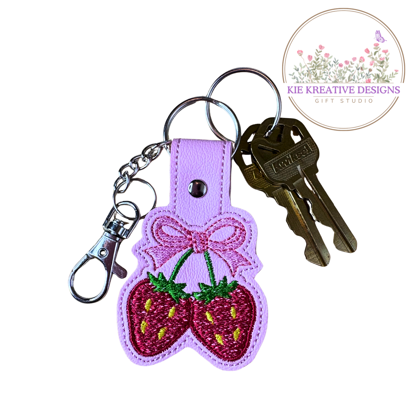 Embroidered Strawberry Keychain with Pink Bow – Cute Fruit Bag Charm, Sweet Aesthetic Gift for Her, Kawaii Key Holder, Spring Accessory