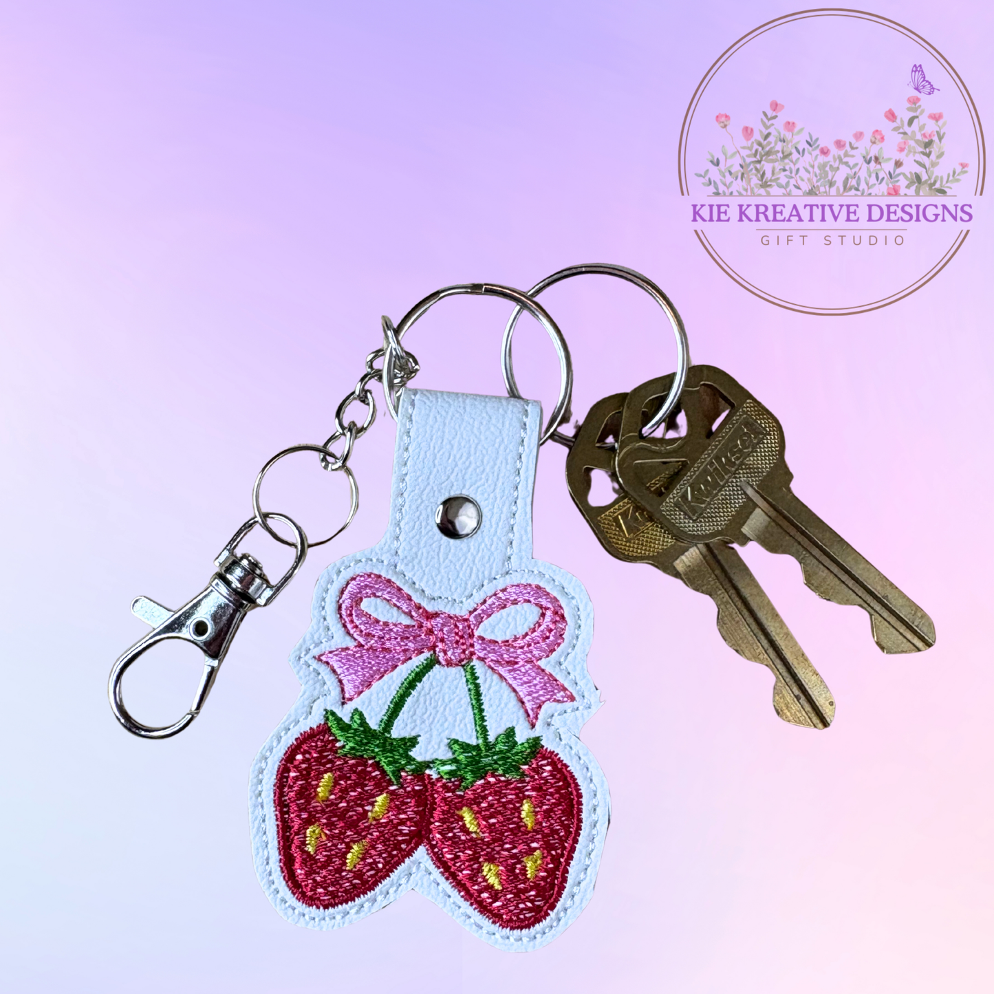 Embroidered Strawberry Keychain with Pink Bow – Cute Fruit Bag Charm, Sweet Aesthetic Gift for Her, Kawaii Key Holder, Spring Accessory