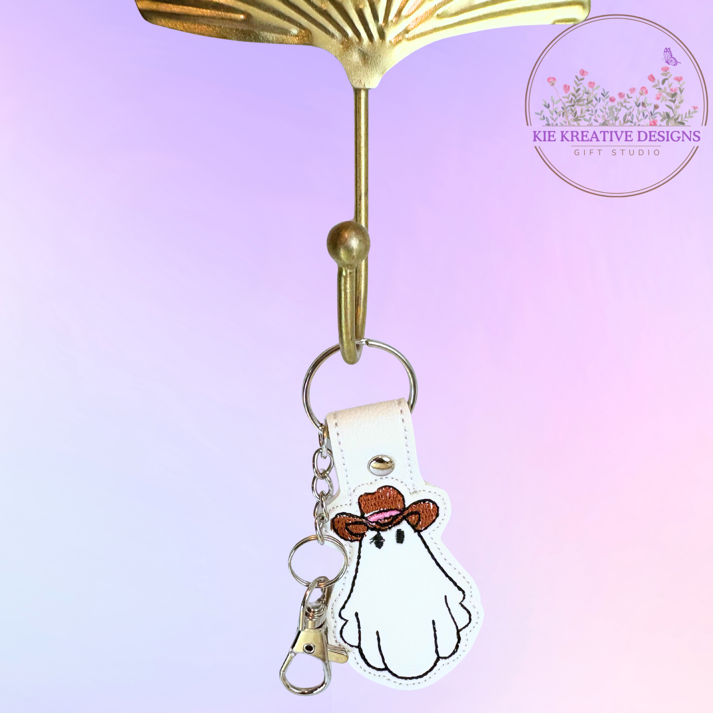 Embroidered Cowboy Ghost Keychain – Cute Halloween Keychain | Western Ghost Bag Charm | Spooky Aesthetic Key Ring | Fun Gift for Friends