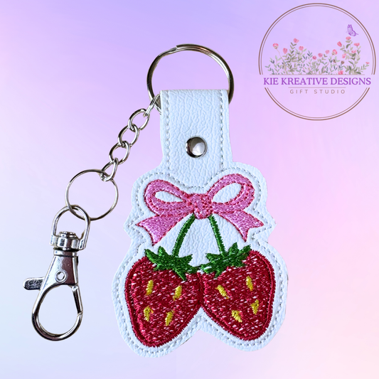 Embroidered Strawberry Keychain with Pink Bow – Cute Fruit Bag Charm, Sweet Aesthetic Gift for Her, Kawaii Key Holder, Spring Accessory