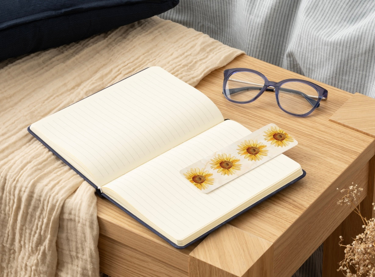 Sunflower Bookmark, Floral Bookmark, Yellow Flower Bookmark, Aesthetic Bookmark, Nature Bookmark, Book Lover Gift, Teacher Gift, Cute Reading Accessory