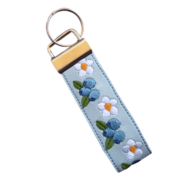Blueberry Floral Mini Wristlet Keychain, Cute Key Fob, Cottagecore Wristlet, Floral Keychain, Aesthetic Gift for Her